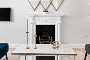 Apartment (3 Bedrooms) | Living room | 20-inch TV with digital channels