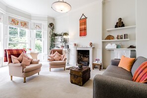 Appartamento (1 Bedroom) | Soggiorno | TV 20 pollici con canali digitali