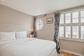 Room - Elegant 3-bed House W/terrace Near Harrods (London)