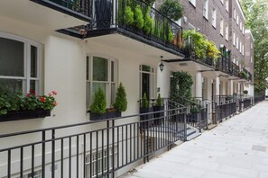 Apartment (3 Bedrooms) | Exterior