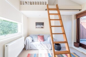 Apartment (3 Bedrooms)