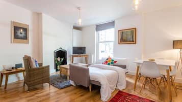 20-inch TV with digital channels