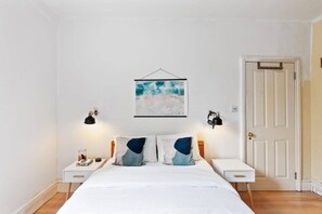 2 habitaciones y espacio para trabajar con laptop 