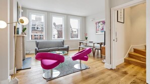 Living area - Modern & Chic 2bed Hampstead Duplex 1 min to Tube (London)