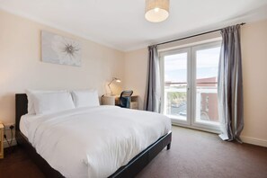 Appartamento (2 Bedrooms) | 2 camere, postazione laptop, ferro/asse da stiro, Wi-Fi gratuito