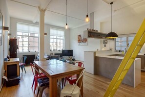 Apartment (1 Bedroom) | Private kitchen
