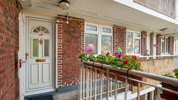 Apartment (3 Bedrooms) | Exterior