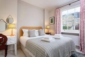 Apartment (2 Bedrooms) - Stunning 2 Bed Apt W Garden in Clapham (London)