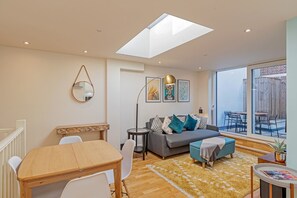 Hus (2 Bedrooms) | Oppholdsrom | TV