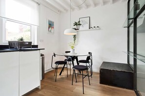 Apartamento (2 Bedrooms) | Cozinha privada | Geladeira, fogão, cooktop, lava-louças