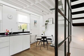 アパートメント (2 Bedrooms) | 2 室のベッドルーム、ノートパソコン用作業スペース、アイロン / アイロン台、WiFi (無料)