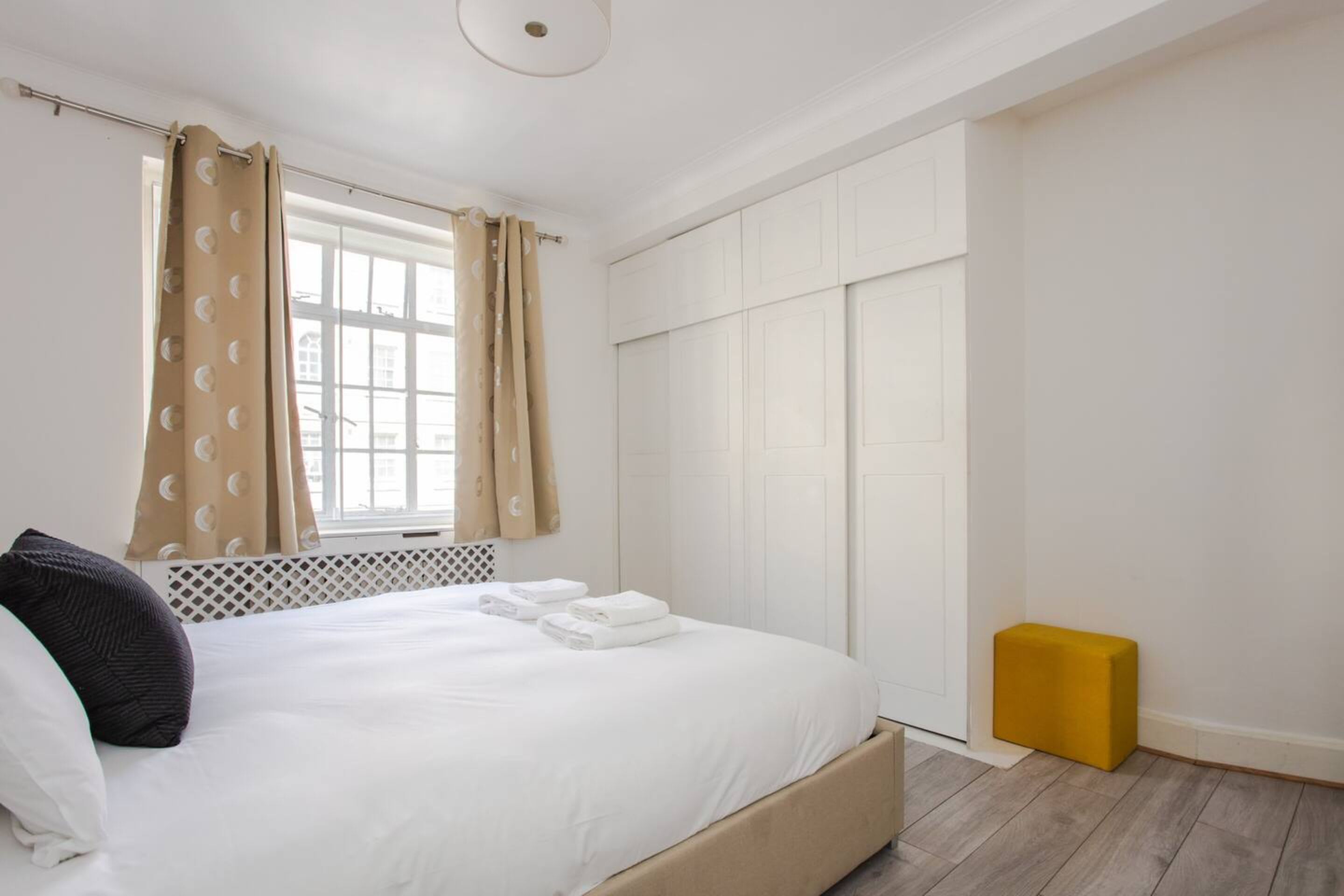 Apartment (2 Bedrooms) | 2 bedrooms, iron/ironing board, bed sheets