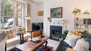 Apartment (1 Bedroom) | Living room - Contemporary 1 Bedroom Apartment in Hammersmith (London)
