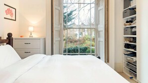 Apartment (1 Bedroom) - Contemporary 1 Bedroom Apartment in Hammersmith (London)