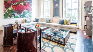 Unclassified image, 5 of 36, button - Remarkable 5 Bed, 4,5 Bath W Garden Near Nottinghill (London)