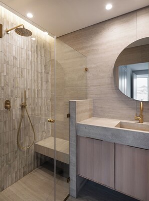 Bathroom - Western Wall View Apartment (Jerusalem)