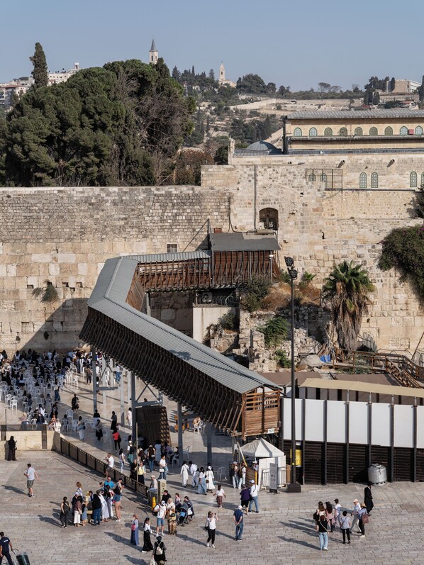 Nicht klassifiziertes Bild, 1 von 32, Schaltfläche