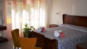 1 chambre, fer et planche Ă repasser, Wi-Fi gratuit, draps fournis