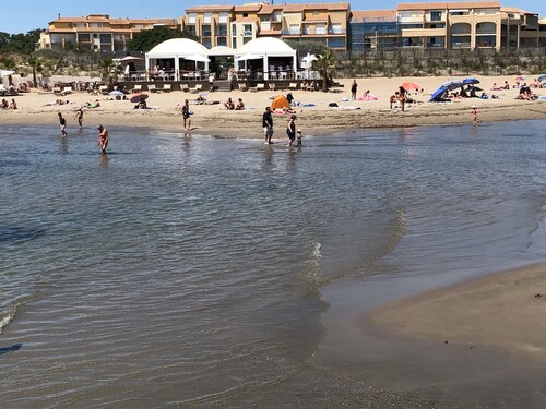 T2 beachfront apartment