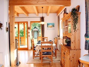 Dining - Idyllic vacation home in a quiet location (Sittersdorf)