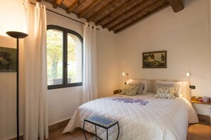 4 Schlafzimmer, Bügeleisen/Bügelbrett, kostenloses WLAN, Bettwäsche