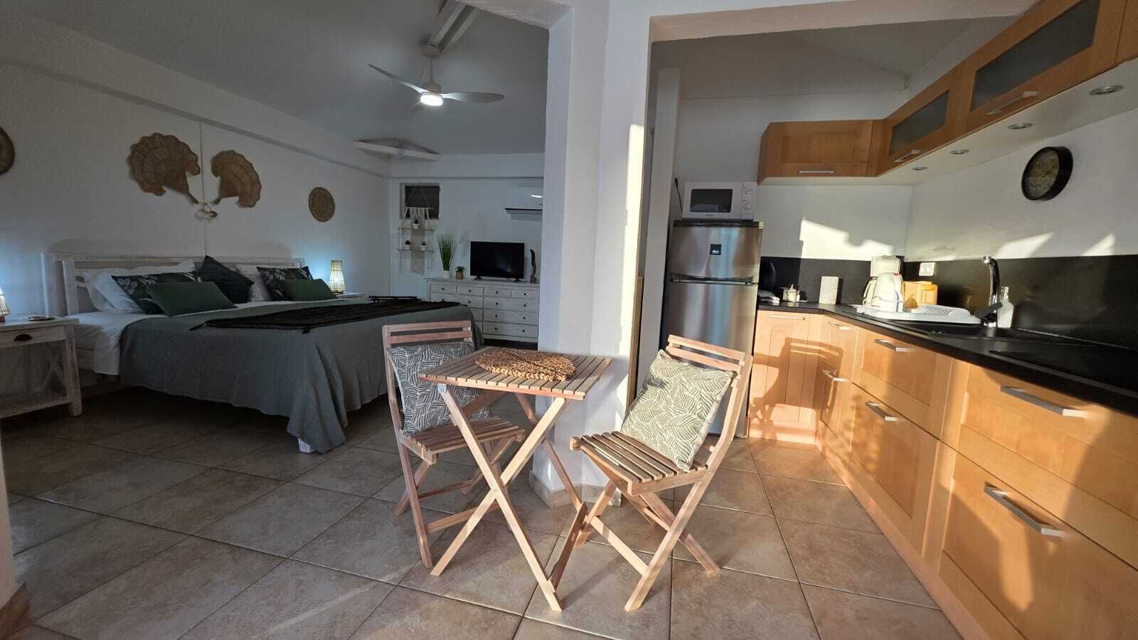 BUNGALOW 16 | 高档床上用品、客房内保险箱、特色装修、特色家居