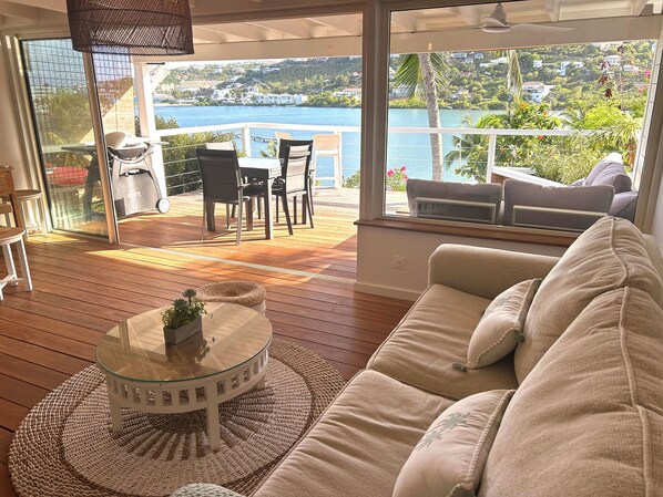 BUNGALOW 4 | Vardagsrum | Platt-tv