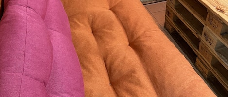 Economy Double Room, Shared Bathroom | Lounge