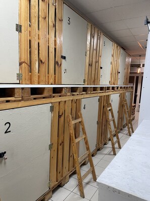 Economy-Doppelzimmer, Gemeinschaftsbad | Innenbereich