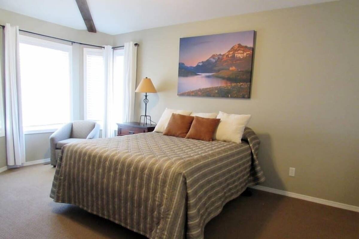 2 bedrooms, iron/ironing board, free cots/infant beds, free WiFi