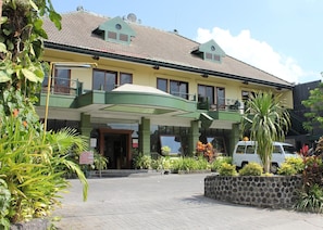 Exterior - Hotel Winotosastro Garden (Yogyakarta)