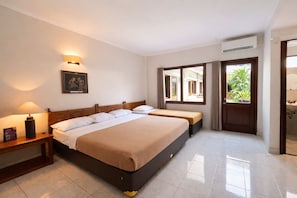 Room - Hotel Winotosastro Garden (Yogyakarta)