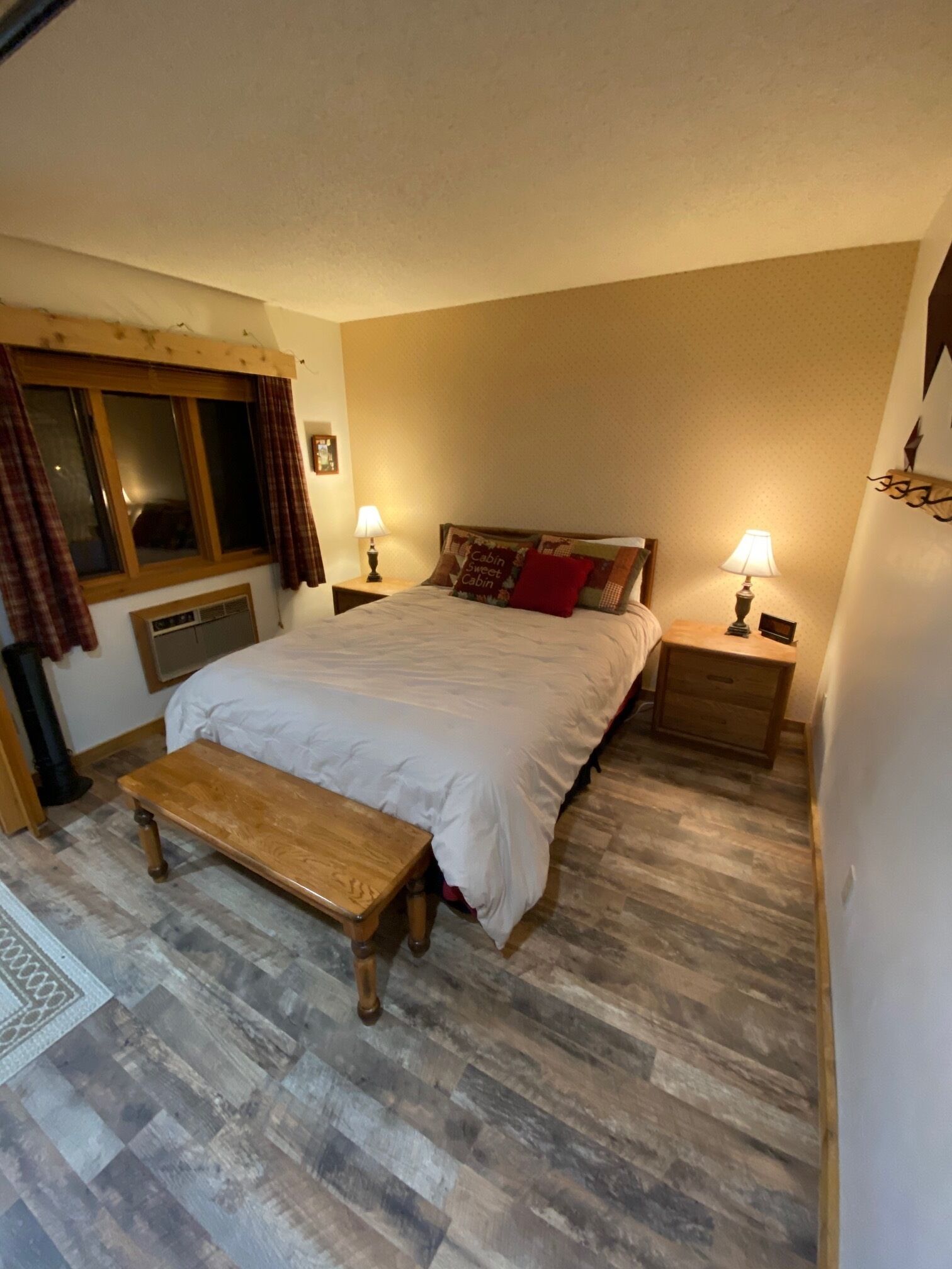 2 chambres, fer et planche à repasser, Wi-Fi gratuit, draps fournis