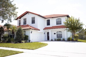 Exterior - Family Sized Disney Home (Clermont)