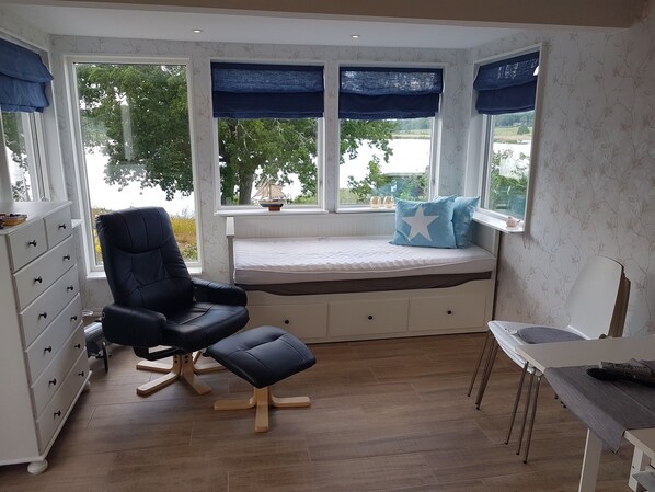 2 bedrooms