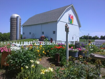  Historic Country Farmhouse for ANY Season!