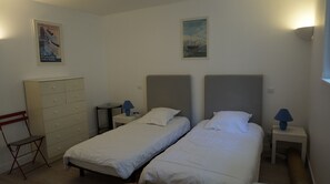 2 habitaciones, tabla de planchar con plancha y wifi gratis