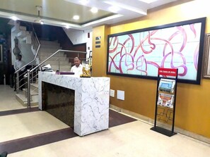 Lobby - Karat 87 (New Delhi)