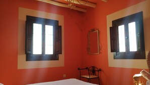4 bedrooms, free WiFi, bed sheets - RURAL HOUSE IN CASILLAS GUERRERO (Ventorros de la Laguna)