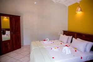 Room - Tropic Gardens Hotel (Bakau)
