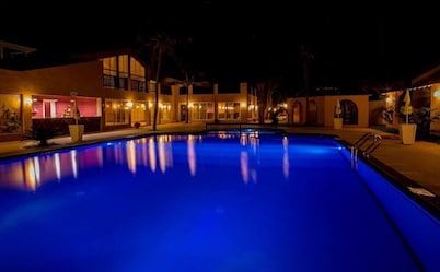 Tropic Gardens Hotel
