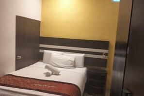 Room - HOTEL KRISTAL SERI ISKANDAR (Bota)