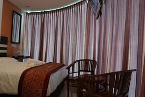 Room - HOTEL KRISTAL SERI ISKANDAR (Bota)