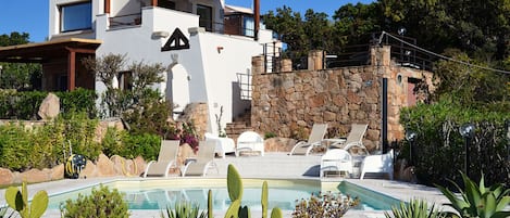 Utomhuspool