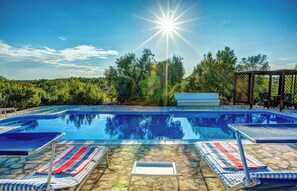 A heated pool - Villa Mandorle Spectacular Location .Breathtaking Views ,Private  pool .wi fi (Cisternino)