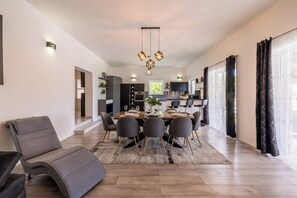 تناول الطعام