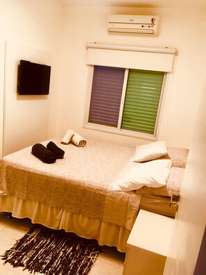 3 chambres, fer et planche à repasser, lit parapluie, Wi-Fi