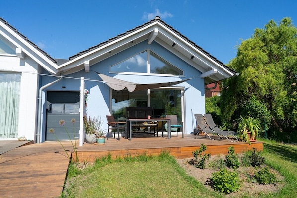 تناول الطعام بالخارج