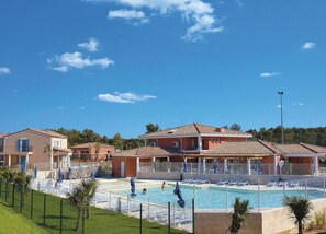 Piscine extérieure, piscine chauffée