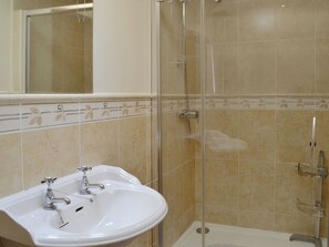 Towels - 3 bedroom accommodation in Lydney (Lydney)